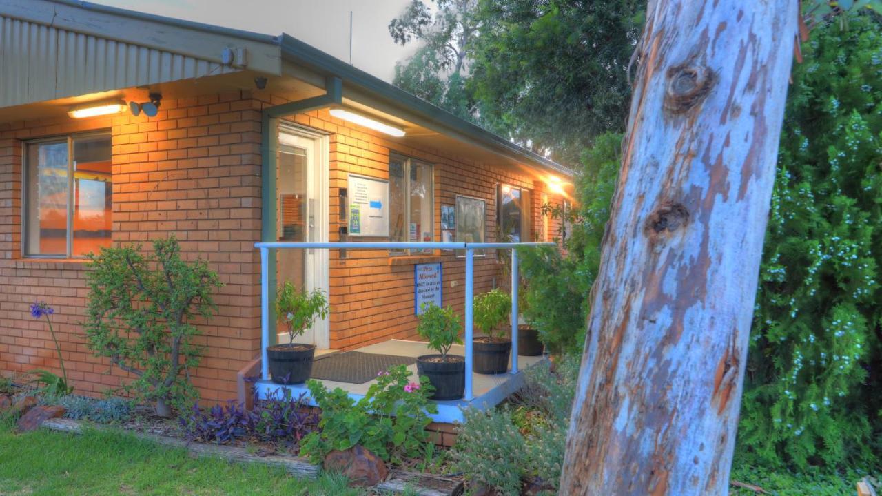 Cobar Caravan Park Luaran gambar